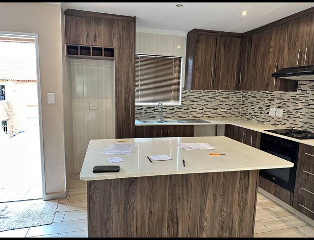 2 BEDROOM TOWNHOUSE FOR SALE IN LIEFDE EN VREDE